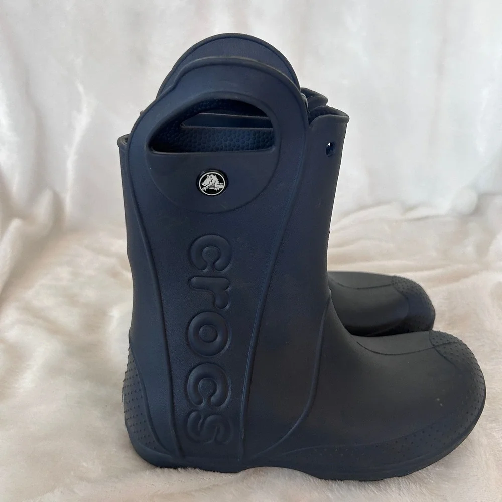 CROCS pre owned